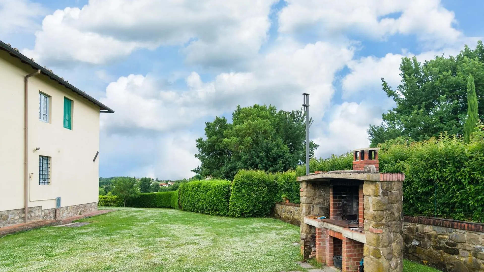 Aesthetic Farmhouse In Bucine With Barbecue